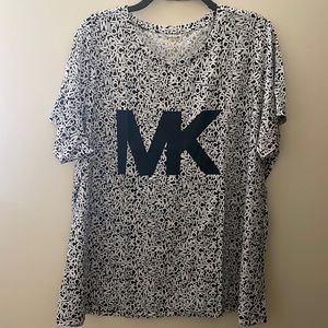 2X MK print shirt